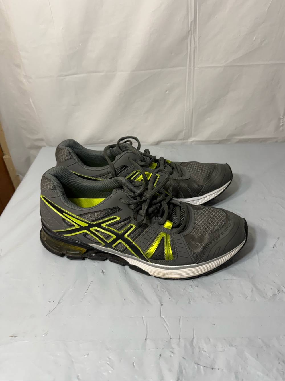 Asics men's Gel Defiant 2 running shoes size 9.5